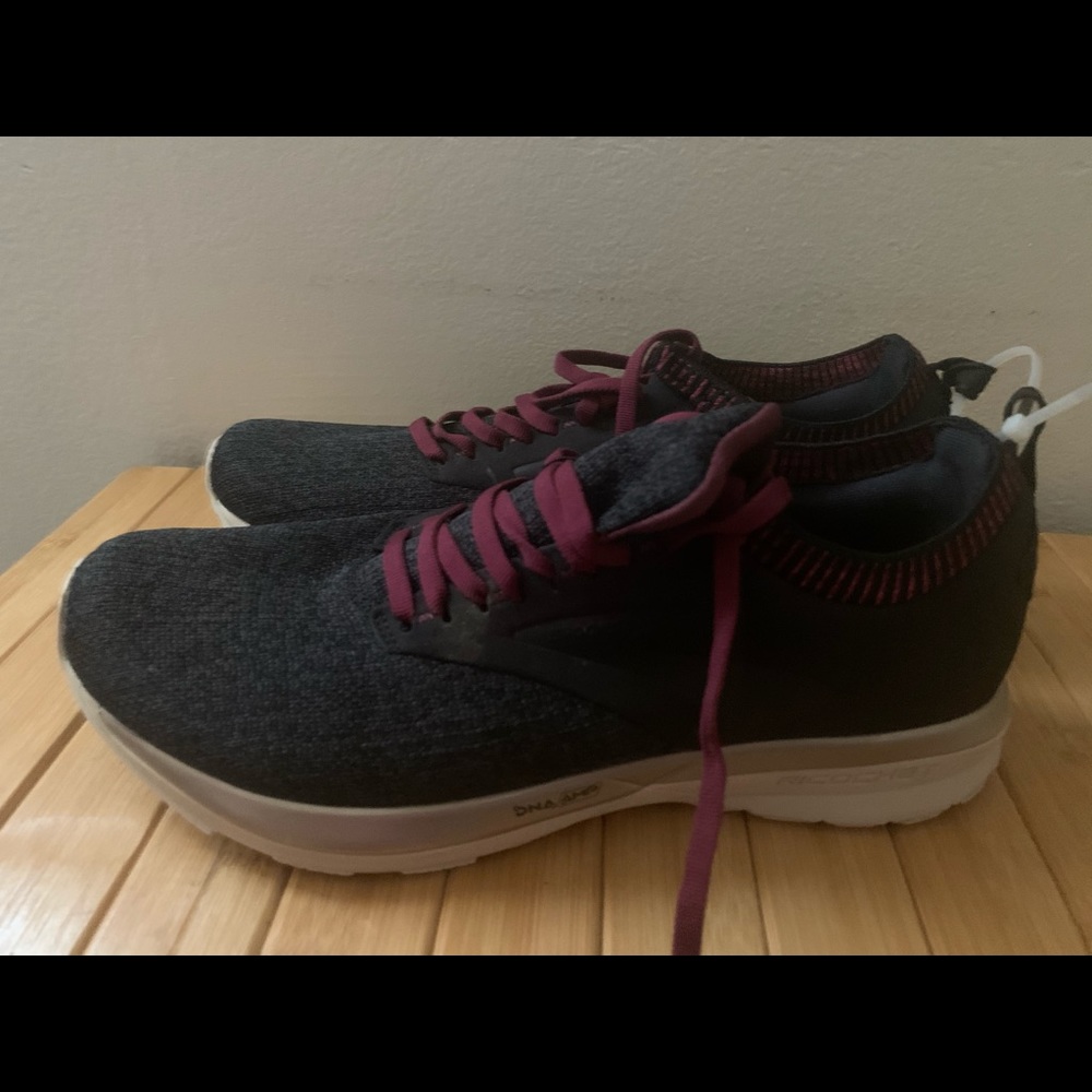 Women’s Brooks Ricochet Limiter Edition Sz 11.5